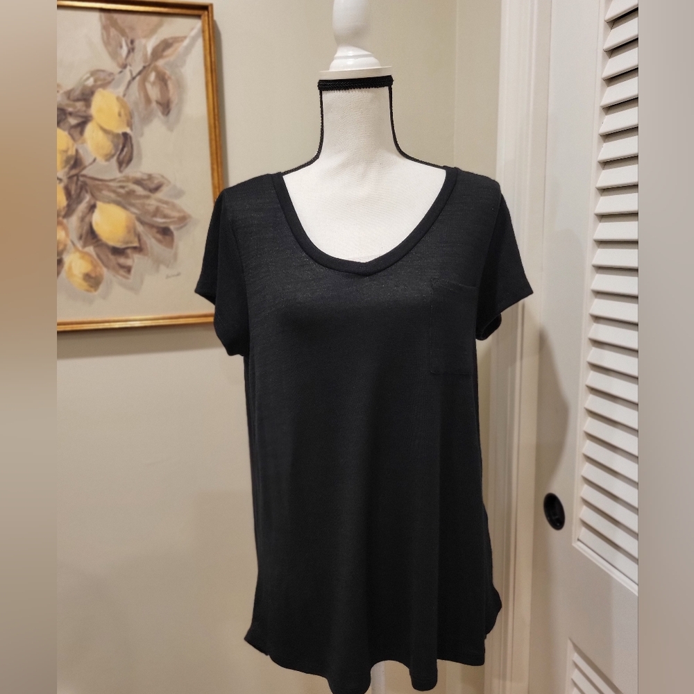 Cupio Classic Black Women's Top